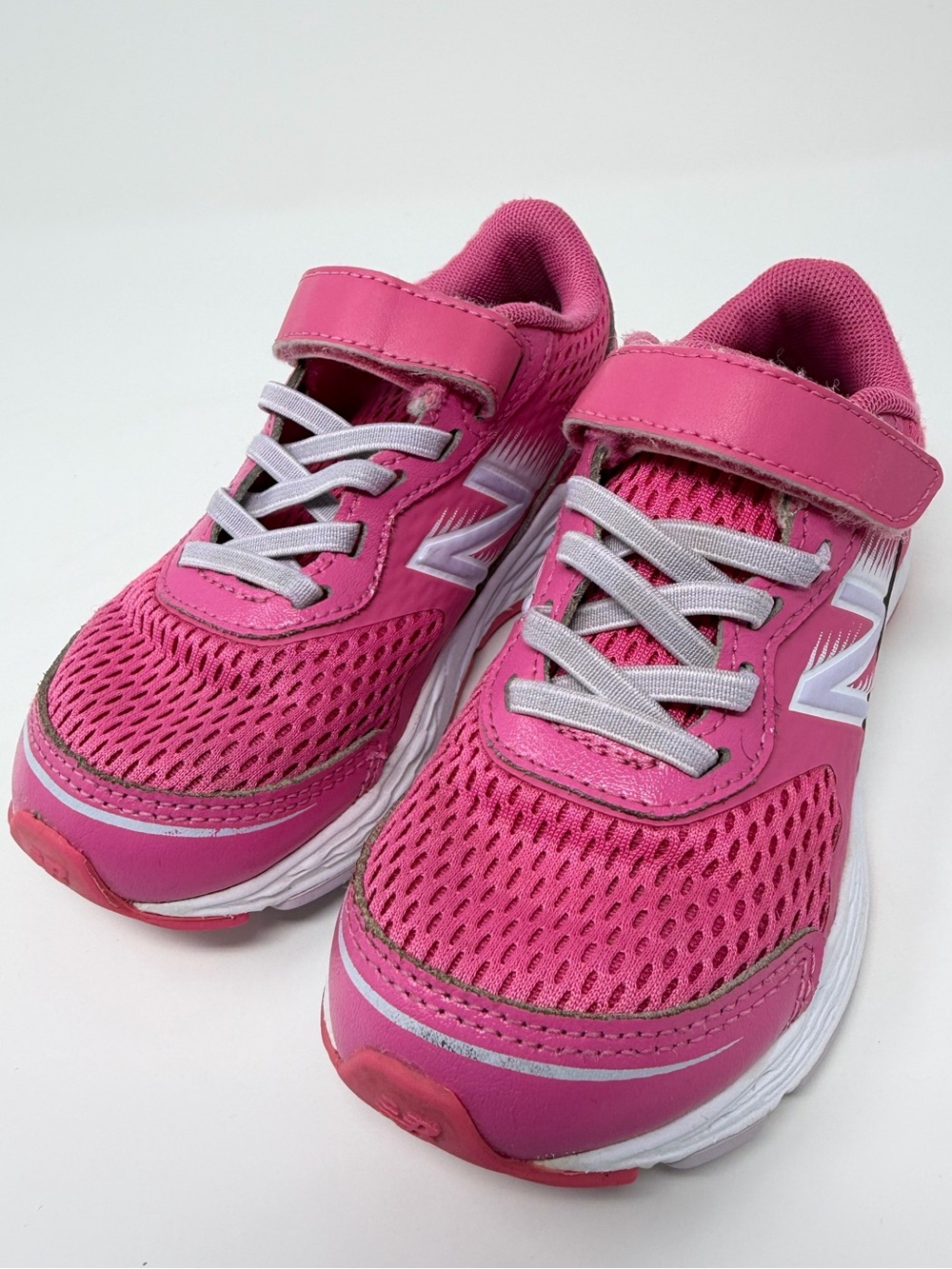 Kids New Balance Pink Athletic Sneakers Sz.11
